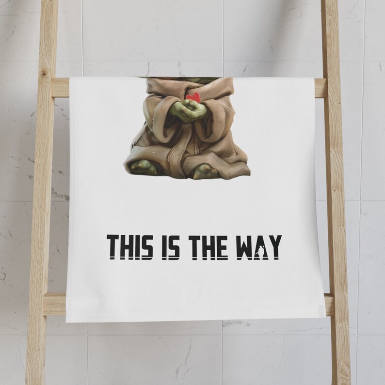 Toalla premium para bebé Grogu, "This is the Way", 40 x 71 cm, reverso de poliéster y algodón, estampado vibrante, suave y absorbente, el mejor regalo. imagen 5