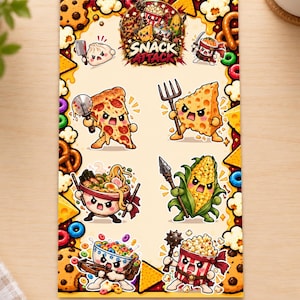 Op de afbeelding: Een stickervel met de titel Snack Attack met cartoonachtige voedselpersonages in gevechtshoudingen. De personages zijn onder andere een pizzapunt, een stuk kaas, een kom ramen, een maïskolf, ontbijtgranen en een bakje popcorn.
