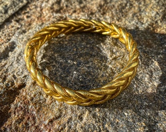 BRAIDED BUDDHIST RUFF - Gold