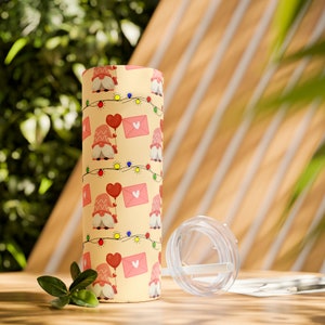 Valentine Gnome 20 ounce Tumbler – DIY Party Mom