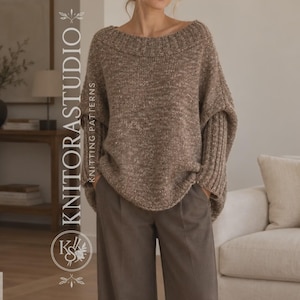 Pode incluir: Uma camisola de malha castanha salpicada de manga comprida com um decote barco largo e canelado e punhos canelados. A camisola apresenta um corte largo e descontraído e é combinada com calças cinzentas escuras. O texto KNITORASTUDIO KNITTING PATTERNS é visível.