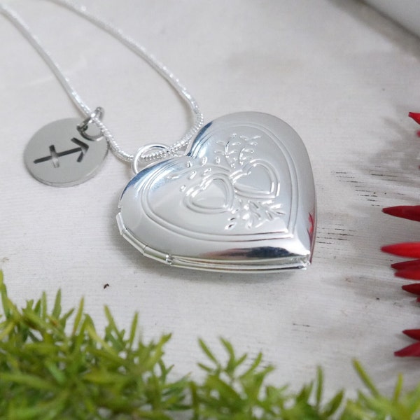 Heart Flower Locket Necklace with photo, Pendant with Zodiac Sign, Love Heart locket, Stainless Steel, Best gift for Mother's Day