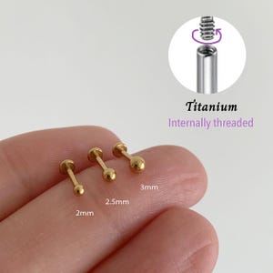 Perno prisionero roscado con bola de 18G/16G • Pendiente de cartílago • Trago • Perno prisionero con forma de caracol • Perno prisionero para cartílago • Labret con parte posterior plana