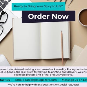 Pu&ograve; includere: Un libro aperto con una matita, un laptop, occhiali e una tazza di caff&egrave;. Il testo "Order Now" &egrave; visualizzato in modo prominente. L'immagine promuove servizi di creazione di libri.