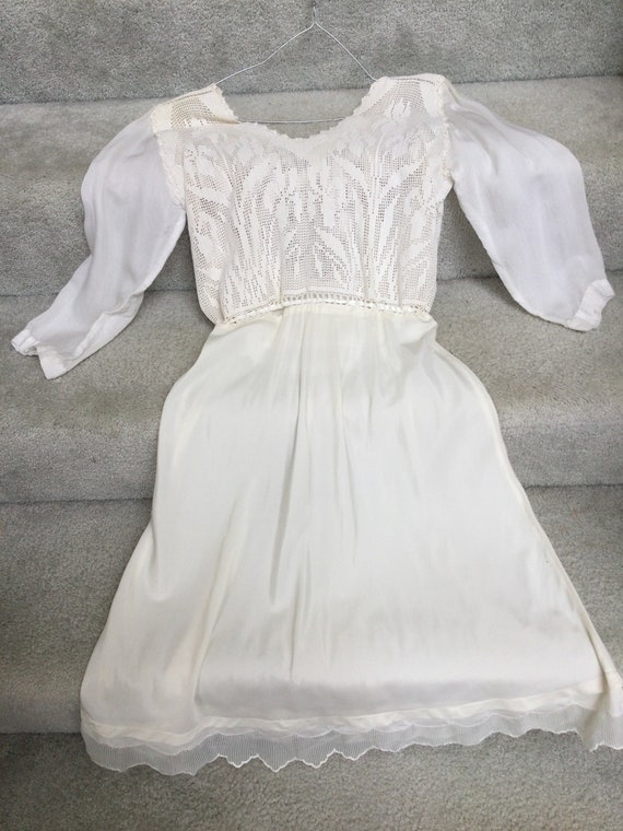 Antique woman’s white dress Early 1900’s - image 3