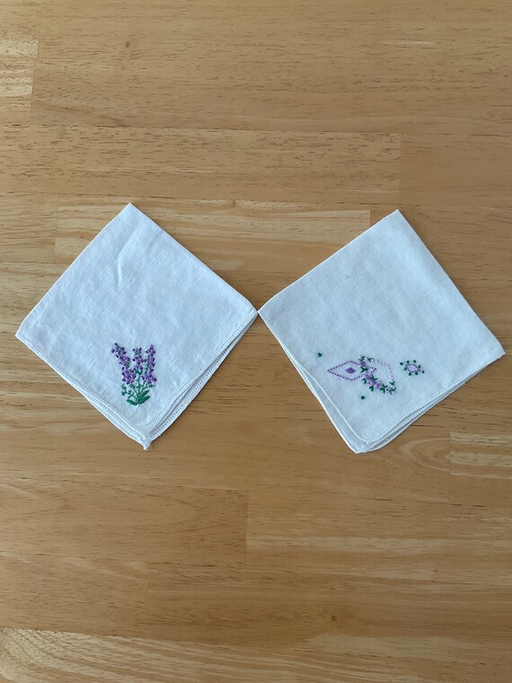 Antique Hand Embroidered Ladies Handkerchiefs/ An… - image 1