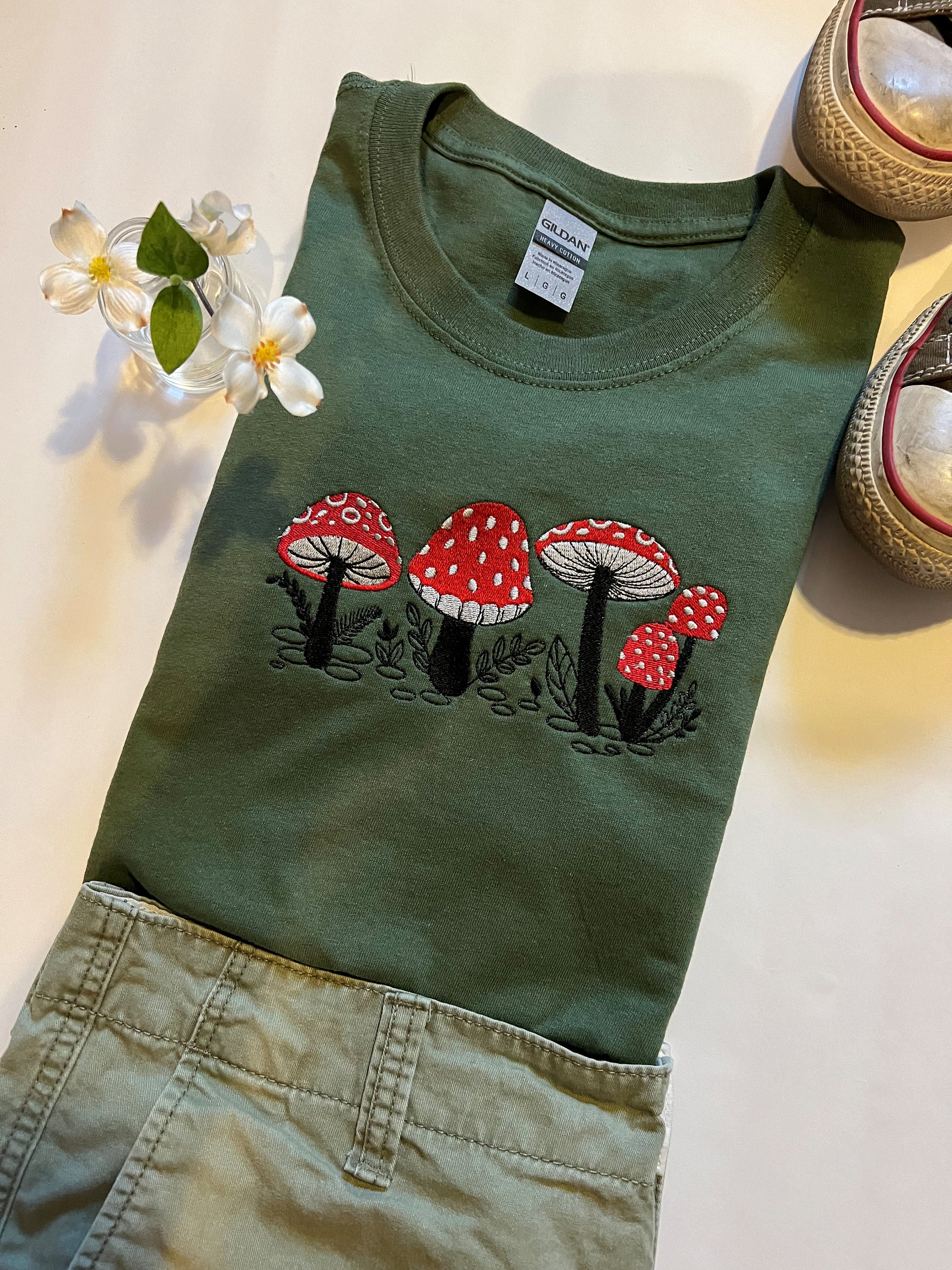 Mushroom Embroidered T-shirt Vintage Shirt Botanical Shirt Mushroom ...