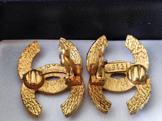 VINTAGE CHANEL Gold Large CC Woven Clip on Earrings - Etsy  display picture 1