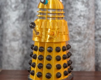 Dalek dorado de 'El día de los Daleks' (1972), arte de fan impreso en 3D