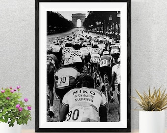 TOUR de FRANCE POSTER,  Champs Elysées Vintage Poster, Tour de France Vintage Walkpaper, Available for a Limited Time Only!