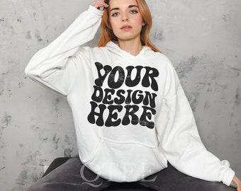 Gildan 18500 Mockup, Weiß Gildan 18500 Real Model Mockup, übergroßer Hoodie Mockup, Ästhetischer Mockup, Gildan Pullover Mockup, Modell Mockup