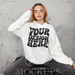 Gildan 18500 Mockup, White Gildan 18500 Real Model Mockup, Oversized Hoodie Mockup, Aesthetic Mockups, Gildan Sweater Mockups, Model Mockup