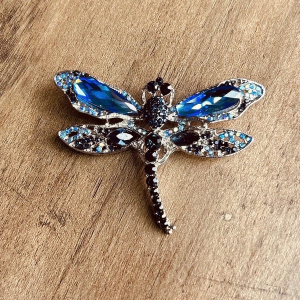 Vintage Blue Dragonfly Brooch. Blue crystal rhinestone brooch. ideal gift