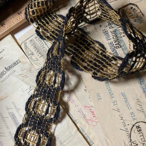 1 m of antique gold metal thread and silk trim braid