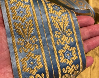 1 meter of Antique silk ribbon Regency era trim. 9cm wide.