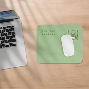 Studio Ghibli Mauspad Postkarte | Benutzerdefinierte illustrierte Anime Schreibtischmatte, kleine Mauspad, anpassbare Farben, Gaming-Mauspad, Geschenke für sie