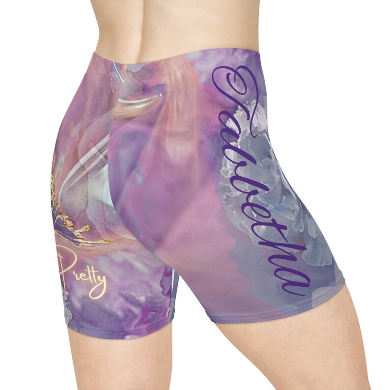 Short motard personnalisé So Pretty AOP pour femme image 1