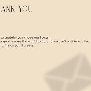 K&ouml;nnte beinhalten: Beigefarbener Hintergrund mit den Worten "THANK YOU" in einer Serifenschrift. Darunter steht: "Wir sind so dankbar, dass Sie sich f&uuml;r unsere Schriftarten entschieden haben! Ihre Unterst&uuml;tzung bedeutet uns die Welt, und wir k&ouml;nnen es kaum erwarten, die erstaunlichen Dinge zu sehen, die Sie erschaffen werden."