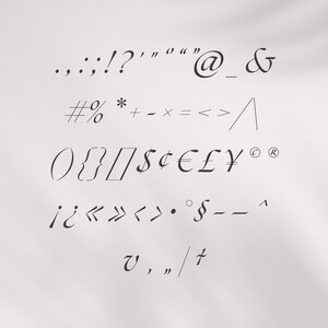 K&ouml;nnte beinhalten: Eine Sammlung verschiedener Satzzeichen und Symbole in handschriftlichem Stil. Das Bild enth&auml;lt Kommas, Semikolons, Fragezeichen, Anf&uuml;hrungszeichen, das At-Zeichen, das kaufm&auml;nnische Und, das Nummernzeichen, das Prozentzeichen und W&auml;hrungssymbole.