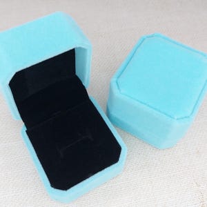 Aqua Velvet Jewelry Box – Elegant Ring or Earring Case – Black Interior