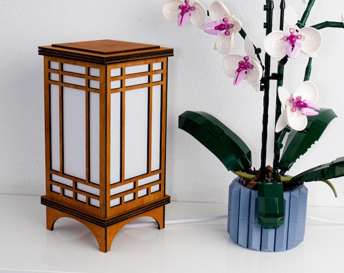 Wooden Japanese style rice paper desk lamp - Brown