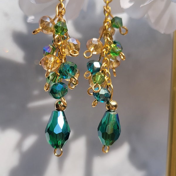 Rivière de perles vertes, goutte verte, or 14K