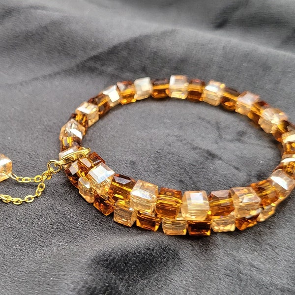 Bracelet perle en cristal cubique ambre et miel s'adapte à la taille du poignet