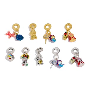 Dijes colgantes de latón esmaltado, bonito y colorido colgante de personaje de dibujos animados con circonita cúbica, para pulsera o collar, divertido accesorio para hacer joyas DIY.