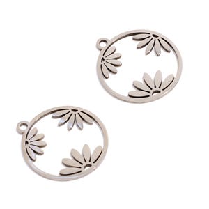 Steel Daisy Lasercut Charm, Simple Round Floral Charm, 316 Stainless Steel, Botanical Steel Finding, Jewelry Making 19.55*17.5*0.98mm VK2205