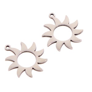 Steel Sun Lasercut Charms, Celestial Sun Metal Charms, Stainless Steel Sun Pendant, Boho Jewelry Making Supply 18.91*16.74*0.98mm VK2331