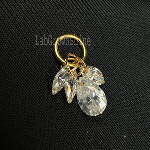 Dije de pluma de diamante en forma de pera flotante, pendiente de diamante CVD, accesorio para aro, joyería fina de última generación, dije de diamante flotante en oro macizo de 14 quilates.
