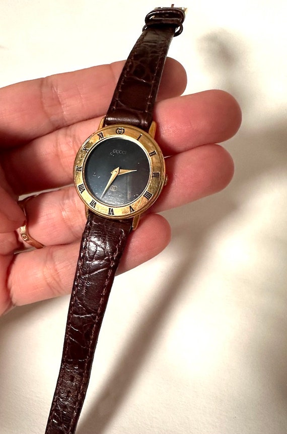Vintage Gucci Women display picture 1