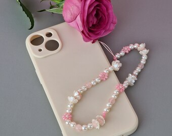 Perlen Handyanhänger weiß & rosa - Handykette Rosenquarz und Blumen / zarter Handyanhänger aus Perlen