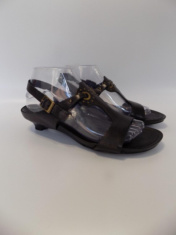 Clarks ladies flat black sandals hot sale