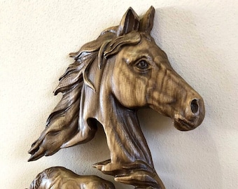 Caballo de madera, Caballos tallados en madera, Panel de madera tallada a mano, Decoración de caballos, Caballo colgante de pared, Amante de los caballos, Estatuilla de caballo, Regalo tallado en madera