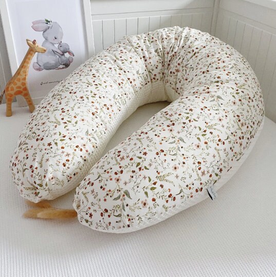 Coussin d'allaitement Lune en peluche de Theraline