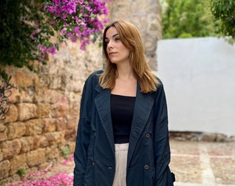 Vintage Max Mara trench coat - Made in Italy - Italian fashion - retro raincoat - second-hand clothing - vintage clothes -