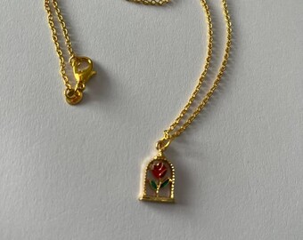 Collier à thème rose fait à la main