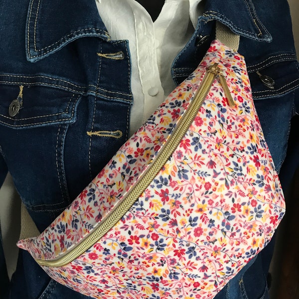 Sac banane fleuri et imperméable