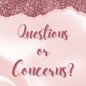 Pu&ograve; includere: Sfondo rosa e bianco con un bordo di carta strappato. Il testo "Domande o dubbi?" &egrave; scritto in un font corsivo.