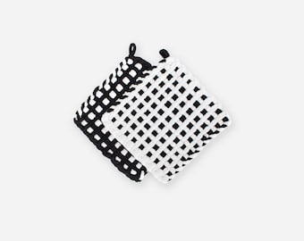Hand Woven Cotton Pot Holder Set: Black & White Pair