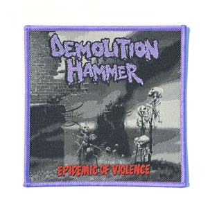 Młot rozbiórkowy - Epidemia przemocy FIOLETOWA ramka Oficjalnie licencjonowana tkana naszywka Wydanie DOS Wyprzedane Nowość