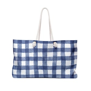 Marineblaue Tragetasche mit Aquarell-Gingham-Muster | Passende Accessoire-Tasche | Küstenhaus | Nantucket | Cape Cod | Maine | Martha’s Vineyard | 4. Juli