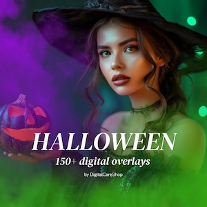 Puede incluir: Una mujer con un sombrero de bruja negro y un vestido negro sostiene una calabaza tallada frente a un fondo de humo morado y verde. El texto "HALLOWEEN 150+ superposiciones digitales de DigitalCareShop" se muestra debajo de la calabaza.
