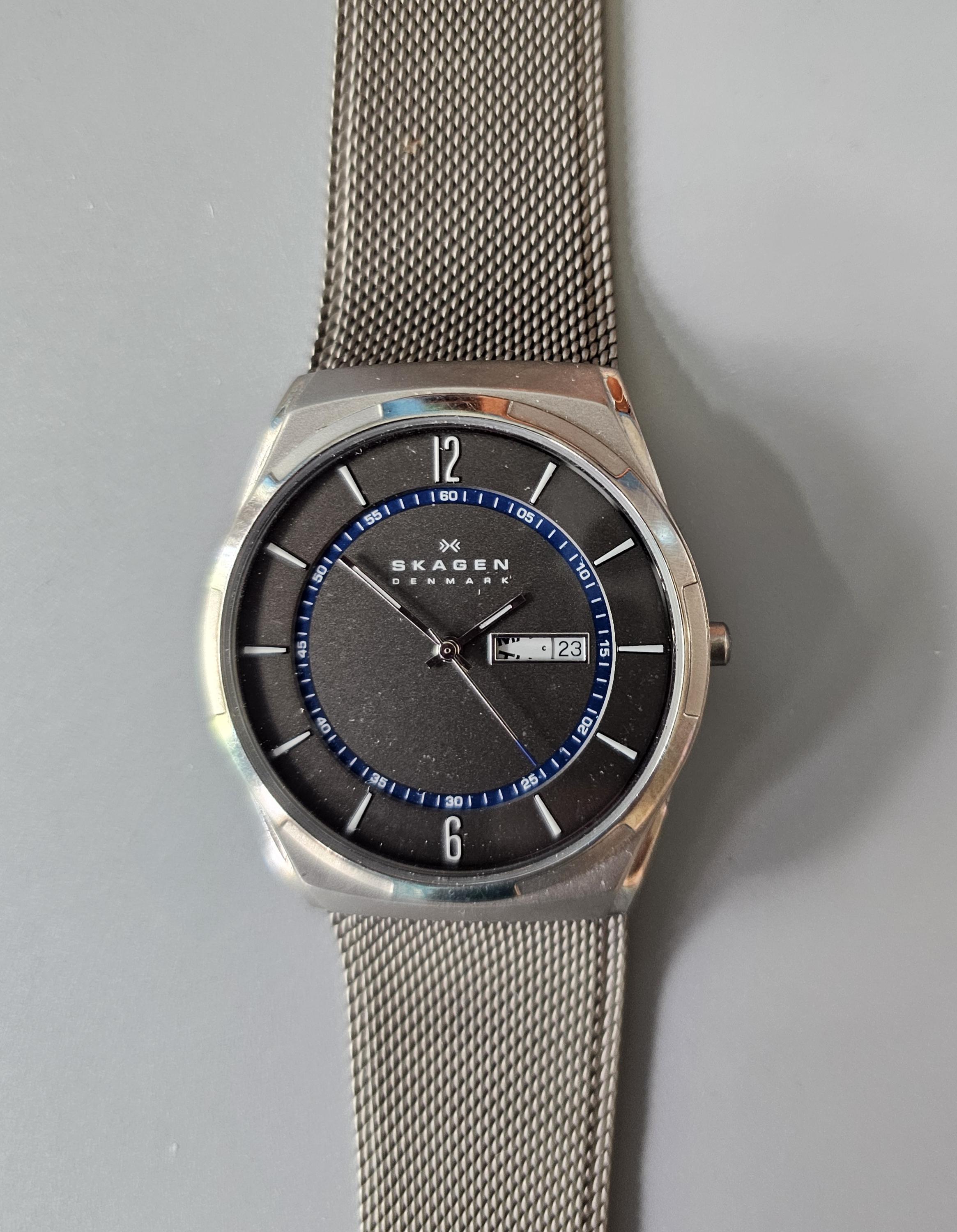 Skagen Watch Bundle: Stainless Steel Mesh & Leather Strap - Etsy
