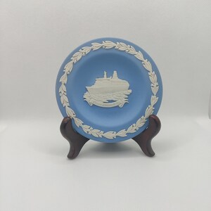 Wedgewood Jasperware Tray with Cunard liner Queen Elizabeth 2 (QE2)
