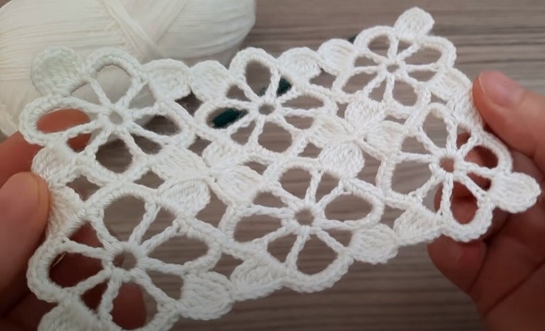 Crochet Flower Pattern: Easy and Beautiful Floral Design Crochet Mesh