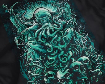 Cthulhu Tshirt/HP Lovecraft T-Shirt Cthulhu Tee Call of Cthulhu Great Old One Shirt/Horror Tshirt/Gift Graphic Tee /Unisex Adult Clothing