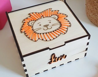 Spielzeug-Kiste mit Löwen-Motiv und Woll-Mähne, Erinnerungskiste, DIY