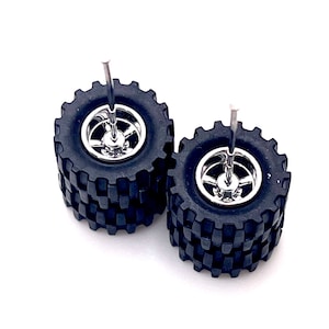Kit de ruedas y neumáticos todoterreno Cragar cromados de 14 mm (1 juego) - Escala 1/64 con neumáticos de goma